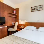 Qubus Hotel 3*