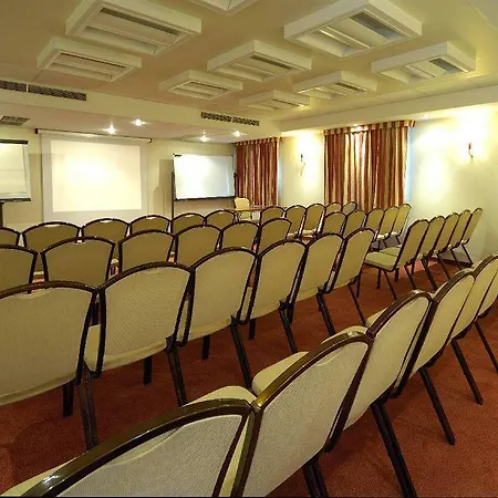 Qubus Hotel