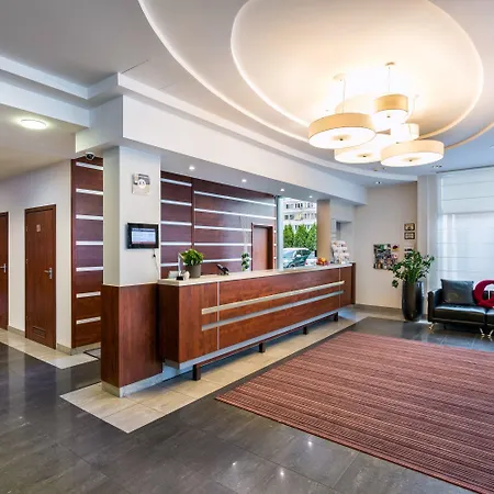 Qubus Hotel 3*