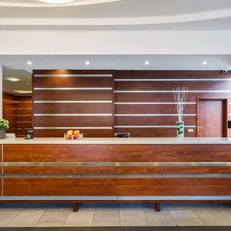 Qubus Hotel 3*