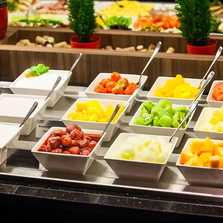 Отель Qubus Гливице