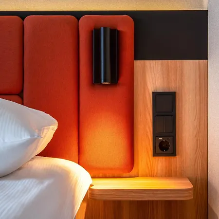 Qubus Hotel 3*