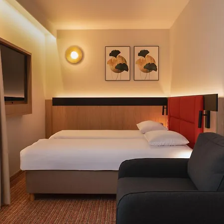 Qubus Hotel 3*