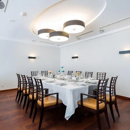 Hotel Qubus 3*