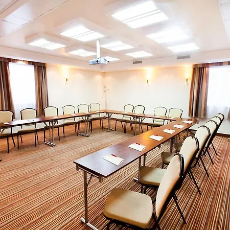 Qubus Hotel 3*