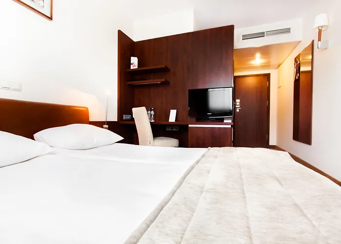 Qubus غليفيتسه