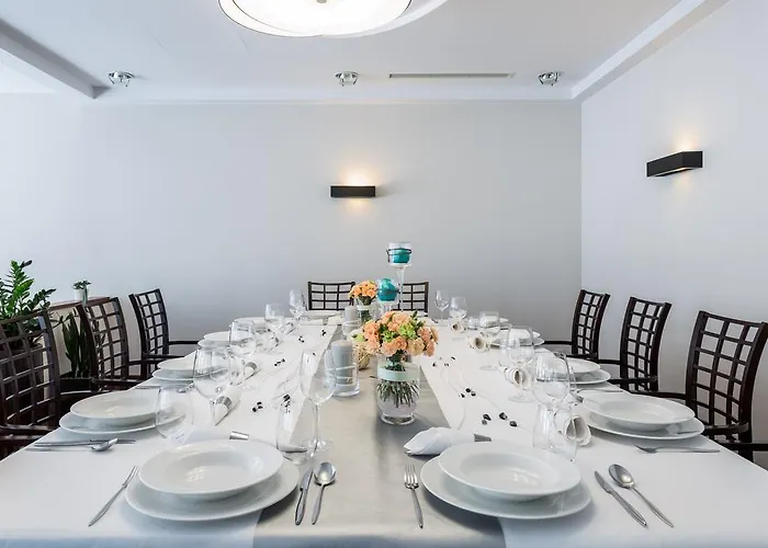 Qubus غليفيتسه